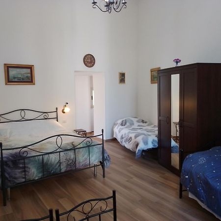 B&B Palazzo Sersale Napoli Exteriör bild