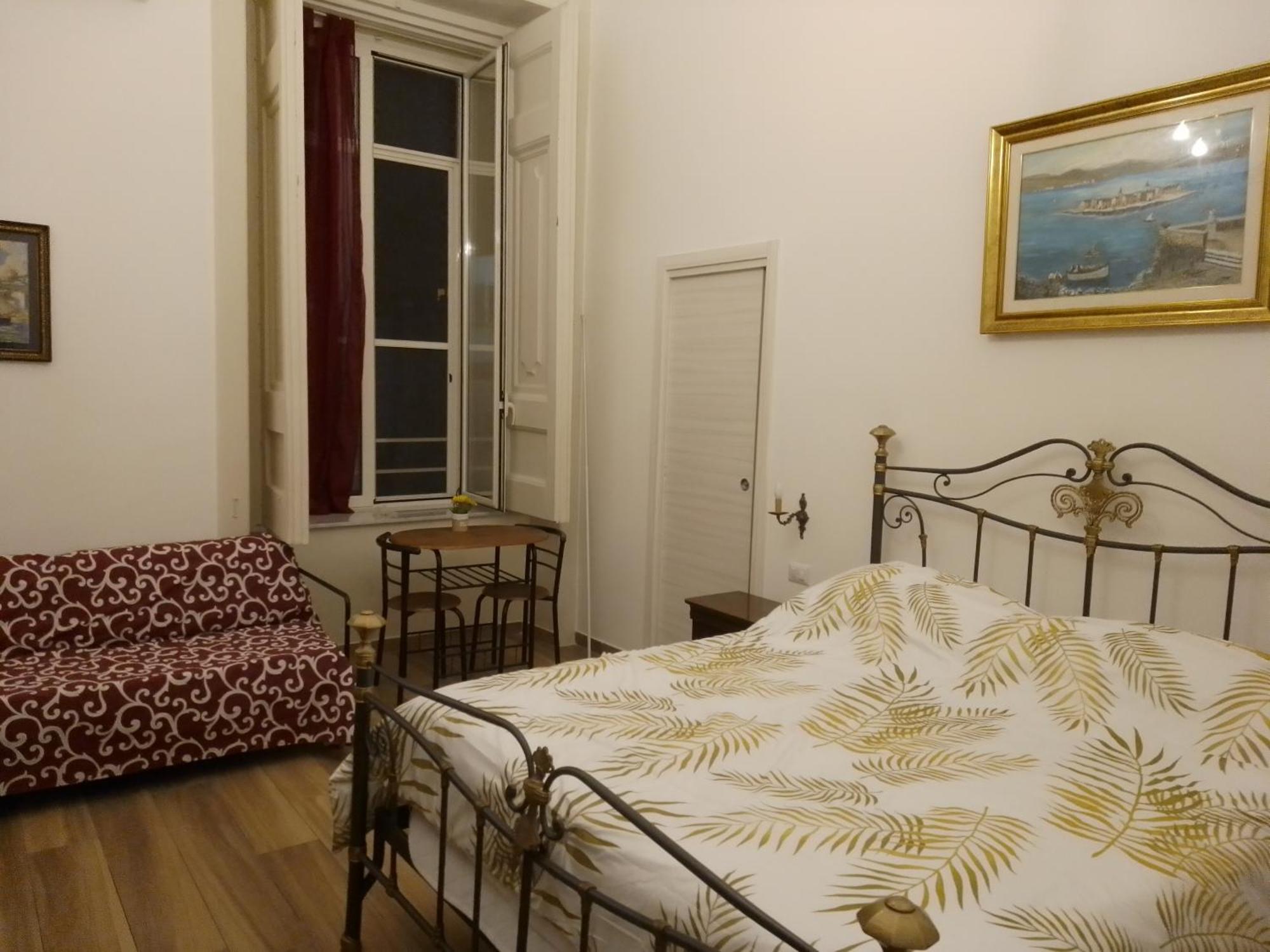 B&B Palazzo Sersale Napoli Exteriör bild