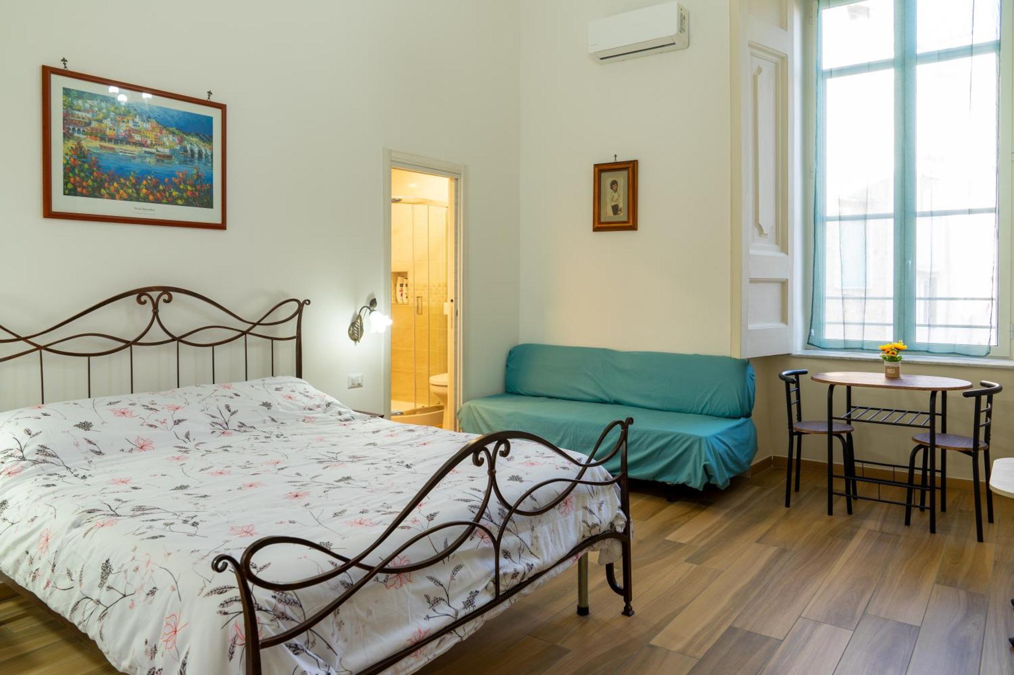B&B Palazzo Sersale Napoli Exteriör bild
